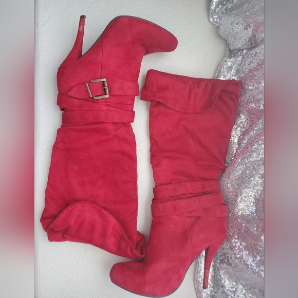 Red heeled boots, 7.5 - Picture 1 of 5